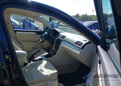 2013 Volkswagen Passat 2.5L Se из США, поврежденный, VIN 1VWBH7A39DC100988